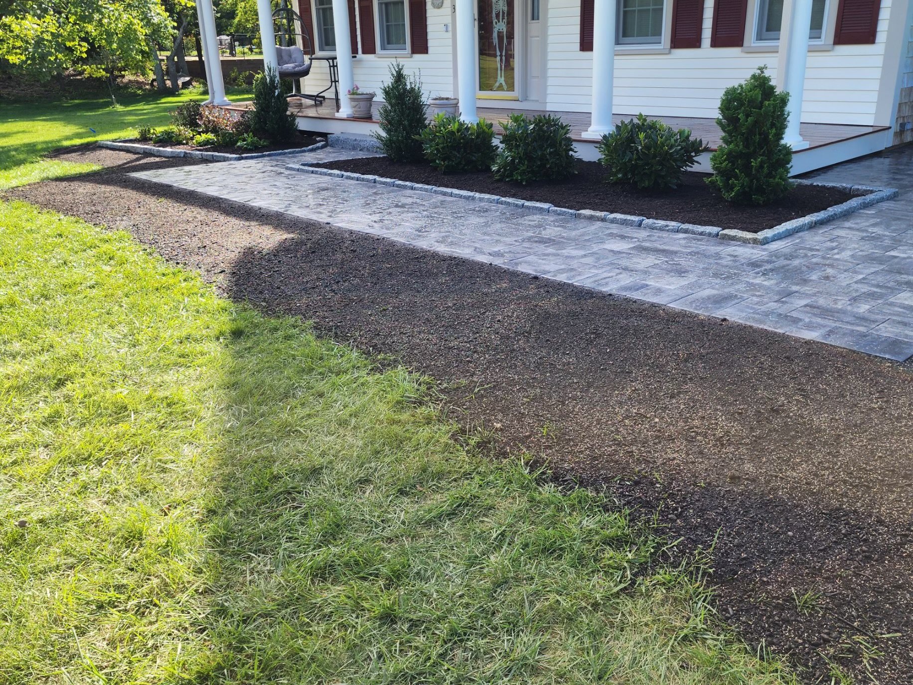 Walkway & Plantings on Chariot Crossing